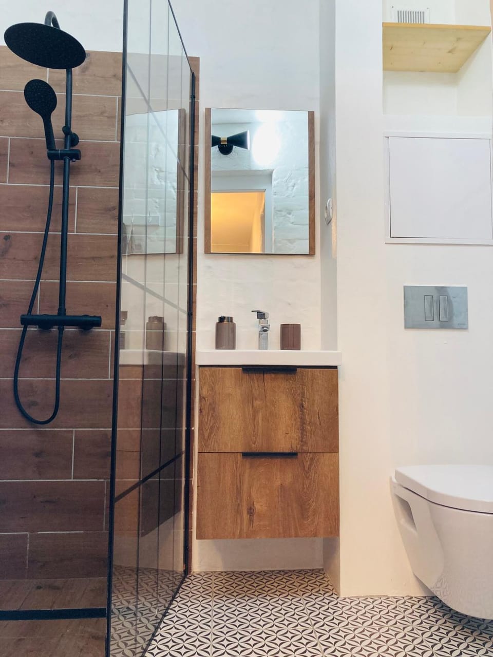 Shower, Toilet, Bathroom