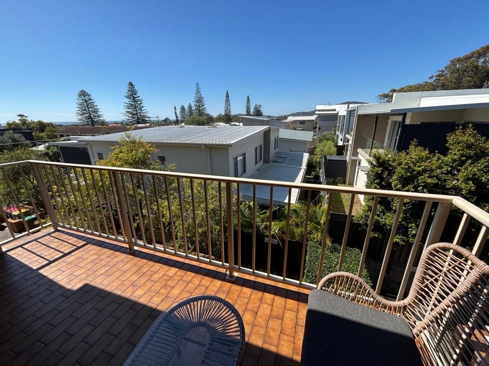 Seacrest Unit 4 - Bring your own linen. Apartment in South West Rocks
