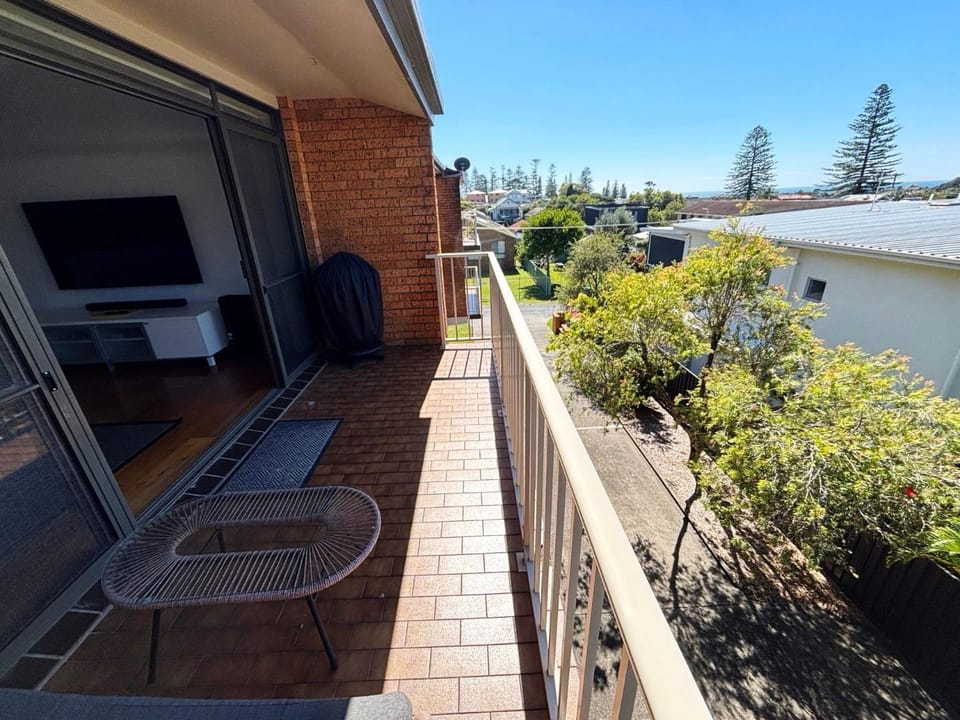 Seacrest Unit 4 - Bring your own linen. Apartment in South West Rocks