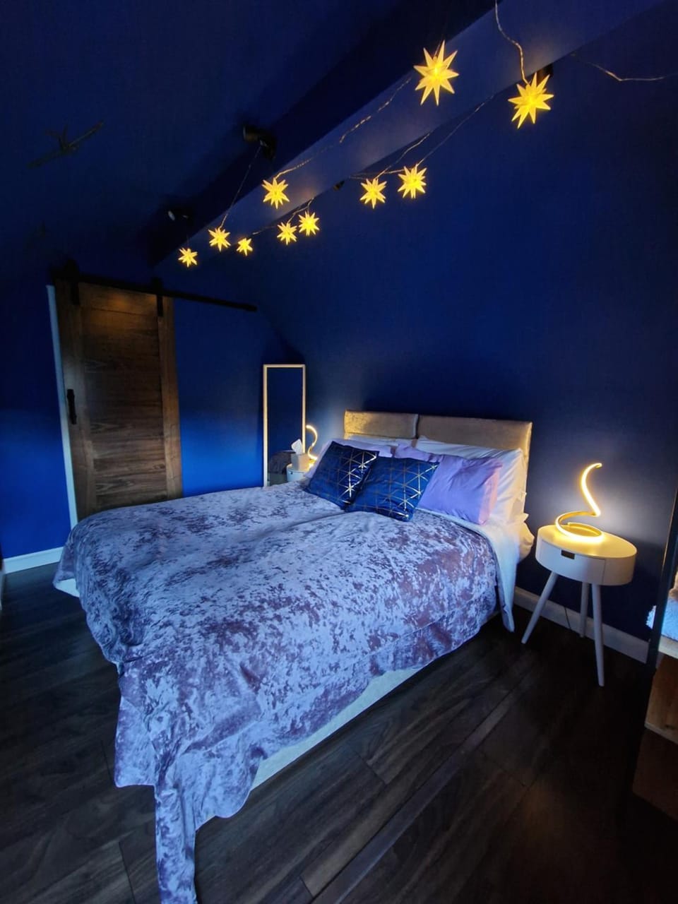 Quirky Vaulted Flat with Terrace Apartment in Bath