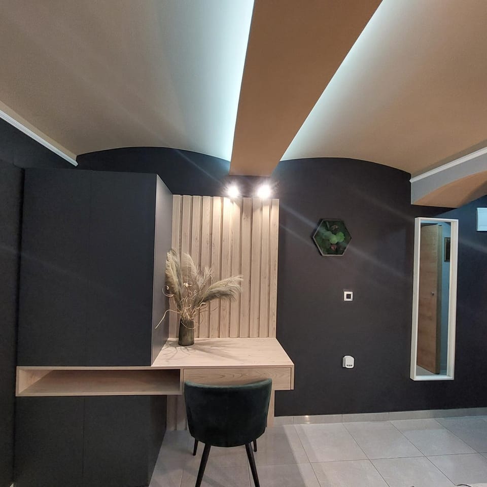 HOME in BLACK, designer decorated Apartment in City of Zagreb