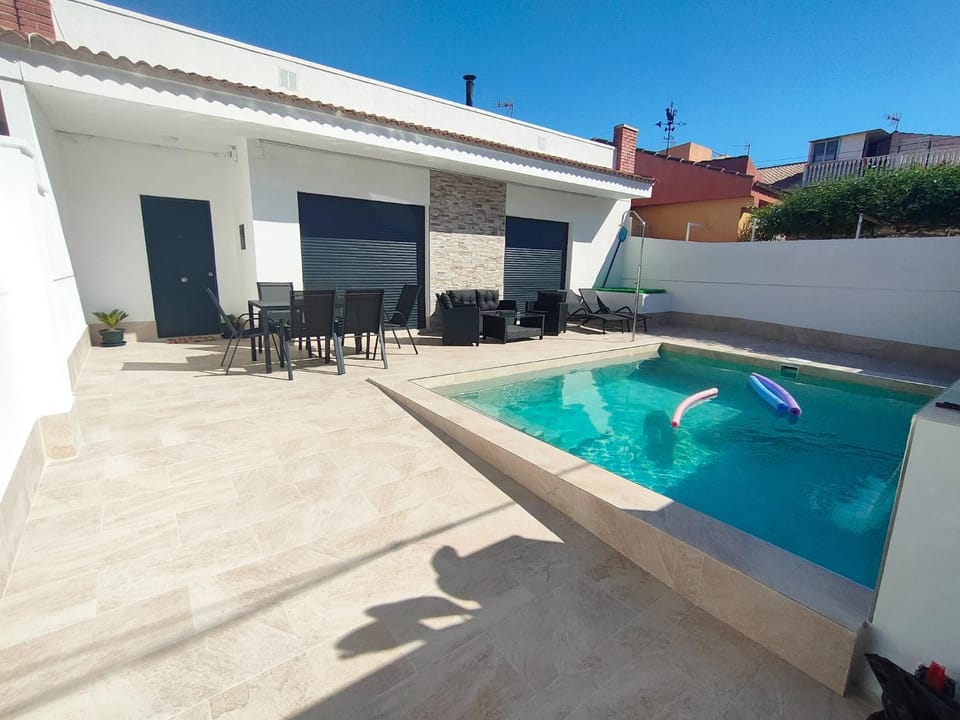 Patio, Balcony/Terrace, Pool view, Swimming pool, sunbed