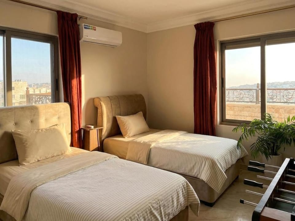Photo of the whole room, Bedroom, air conditioner