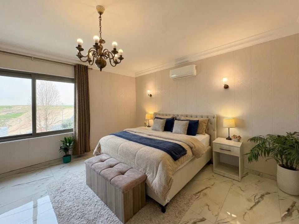 Photo of the whole room, Bedroom, air conditioner