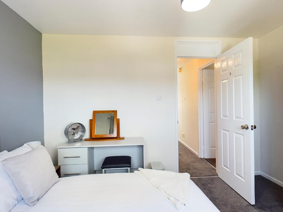 Tranquil Telford Retreat - 3 Bedroom House House in Telford