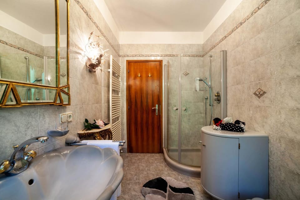Bathroom, Living room