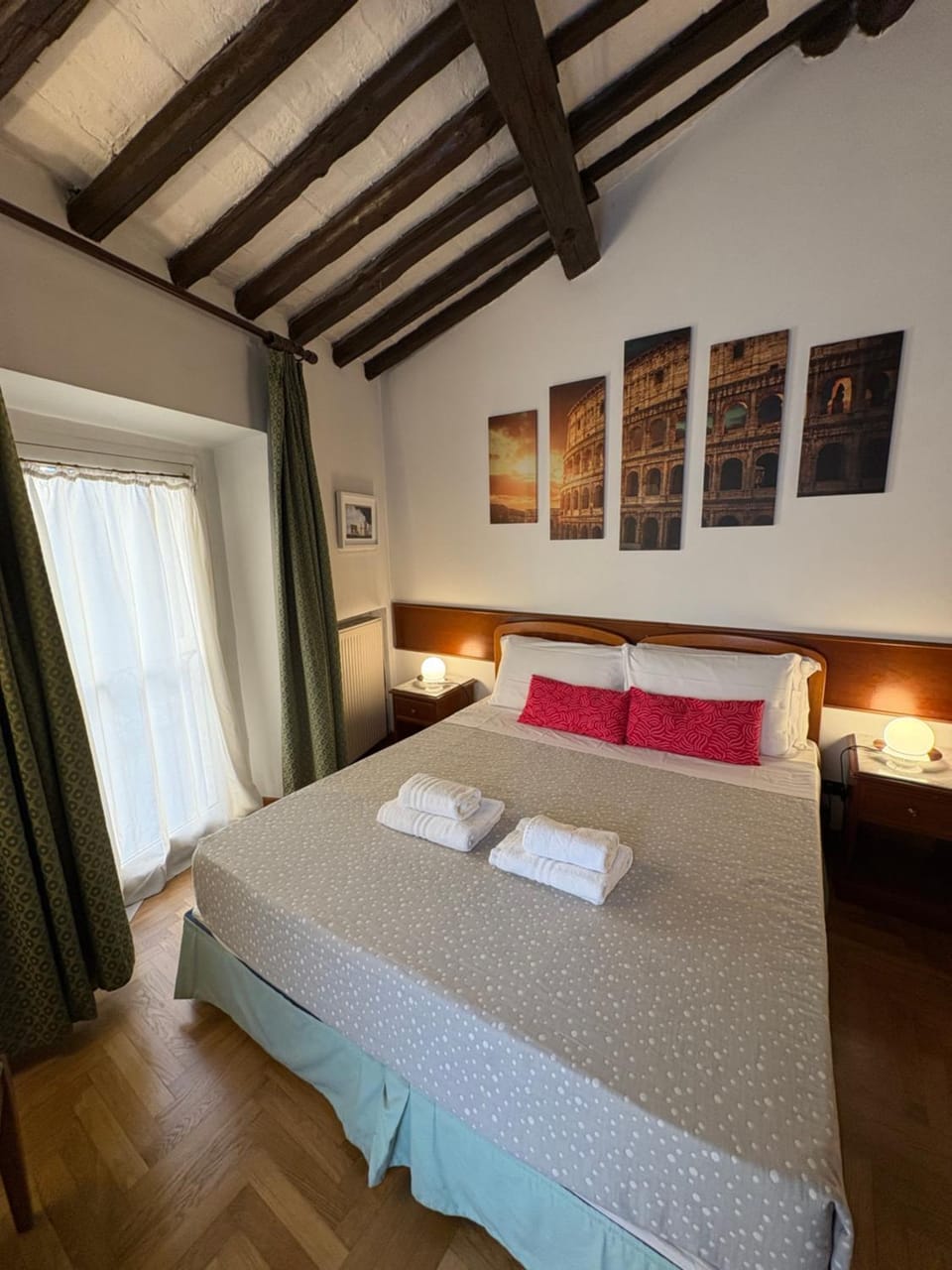 Bed, Photo of the whole room, Bedroom, towels