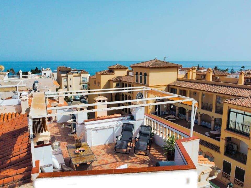 Property building, Day, View (from property/room), Balcony/Terrace, Dining area, City view, Sea view