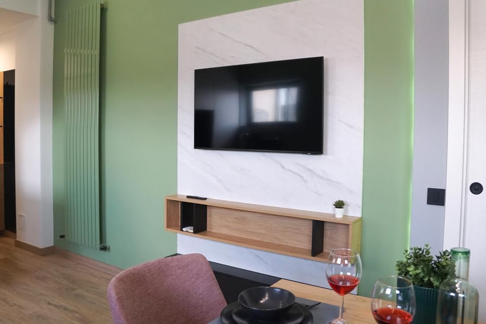 Green Sunnyside Studio - Central Location Apartment in Bucharest