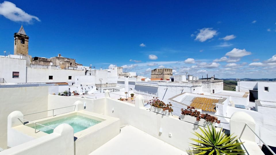 Property building, View (from property/room), Balcony/Terrace, City view, Swimming pool