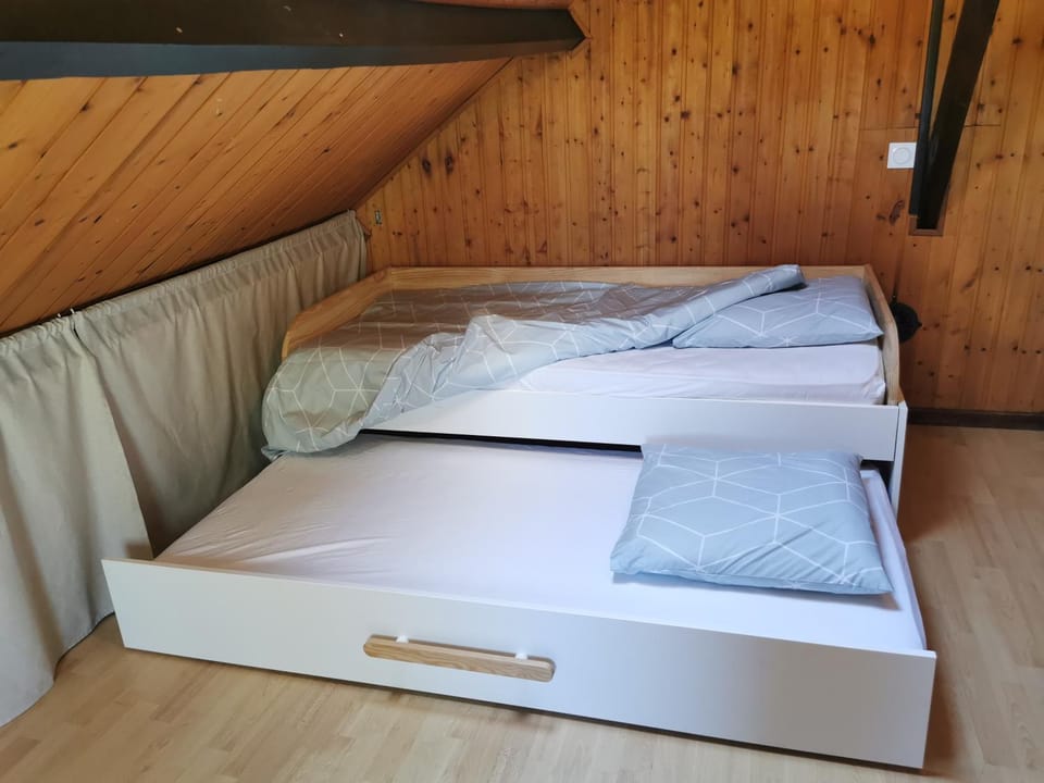 Studio Duplex avec jardin - La voie des Salines Apartment in Jura