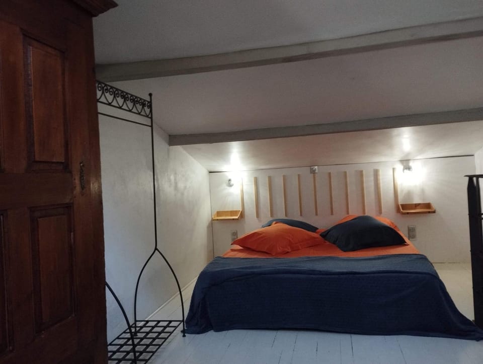 Chambre d’hôtes l’Orange Bleue Bed and Breakfast in Provence-Alpes-Côte d'Azur