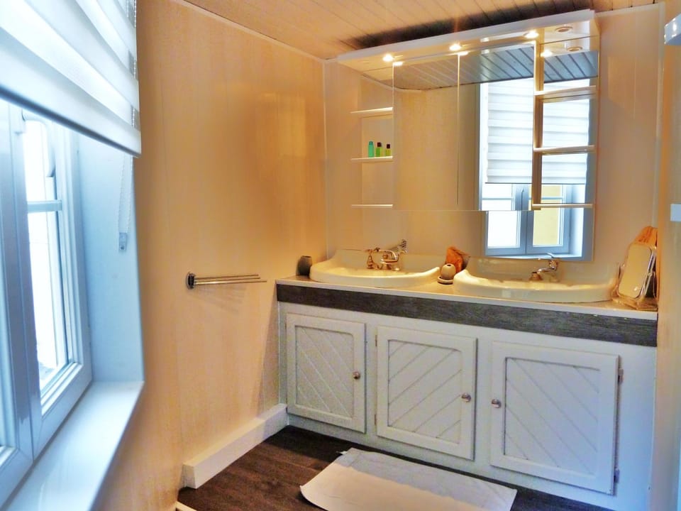 Vaste appartement, lumineux, 8 couchages Apartment in Nouvelle-Aquitaine