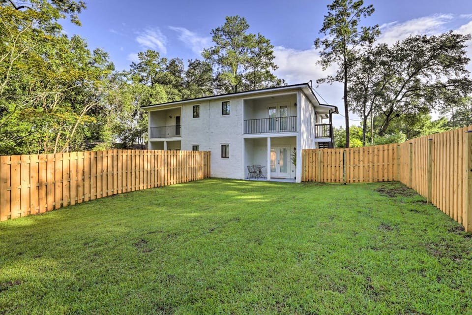 Cozy Tallahassee Apartment w/ Spacious Yard! Apartment in Tallahassee