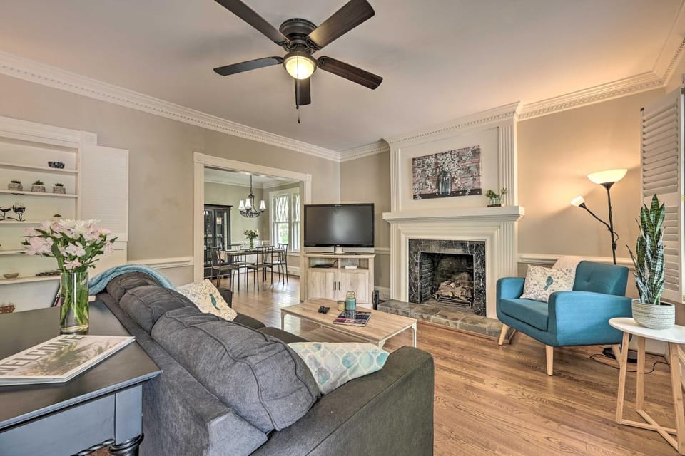 Bright Greensboro Escape ~ 1 Mi to Downtown House in Greensboro