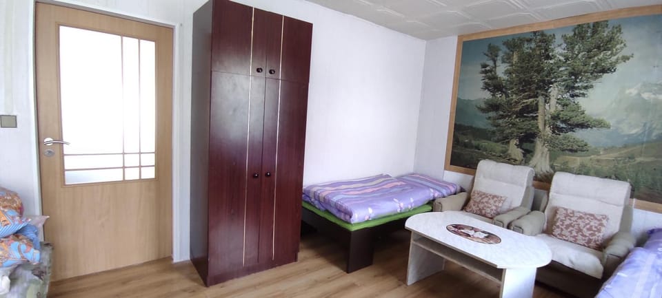 Ubytování Ostrov u Macochy Vacation rental in South Moravian Region