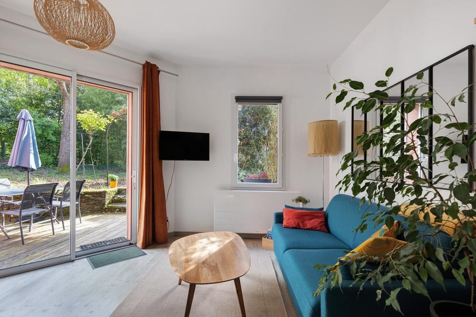 Property building, Living room