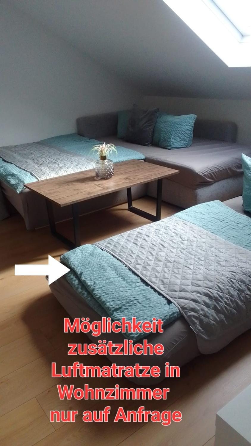 Bed, Living room
