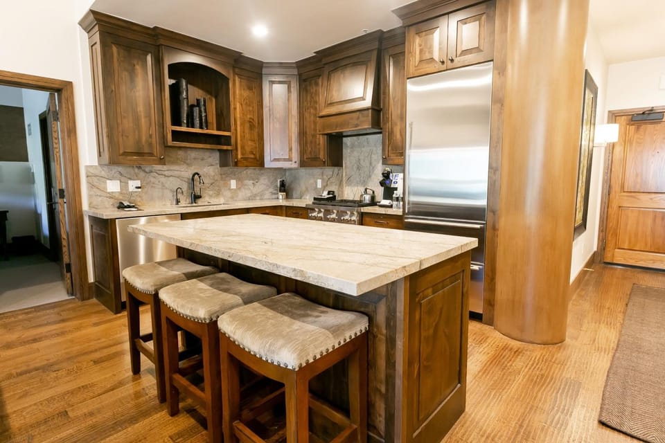 Luxury One Bedroom with Mountain View Apartment in Deer Valley