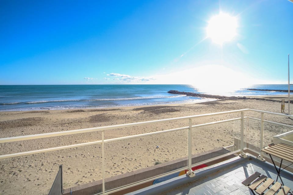 Patio, Nearby landmark, Day, Natural landscape, Beach, Sea view, furniture