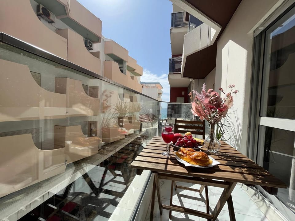 View (from property/room), Balcony/Terrace, Sea view