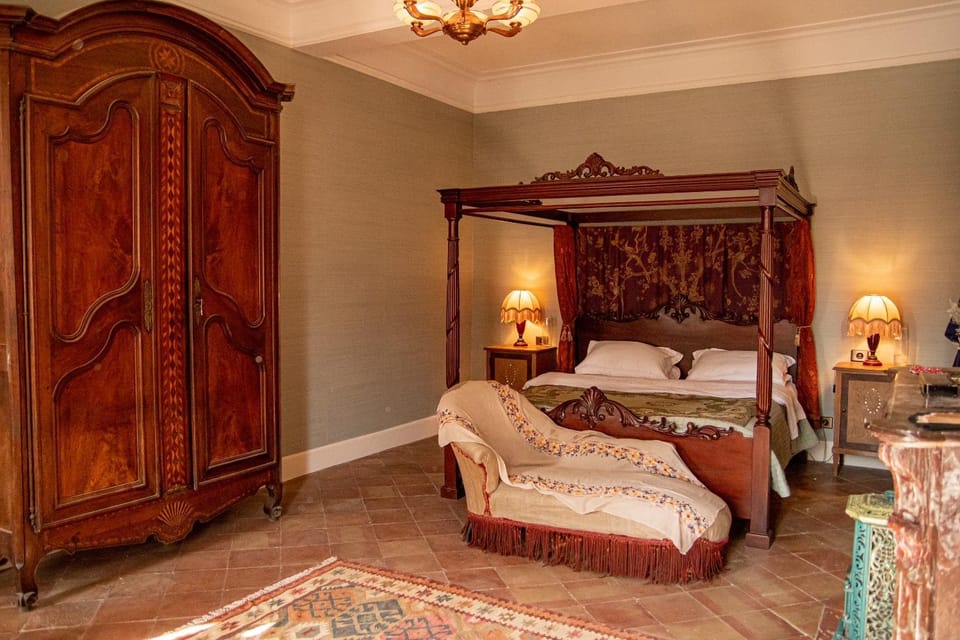 Bedroom, wardrobe