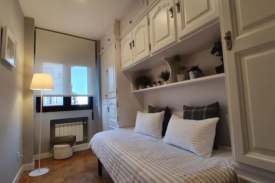 Moderno Apartamento en el Centro. El Carmen WIFI Apartment in Gijón