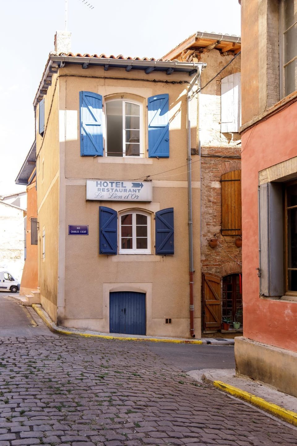 Property building, Street view