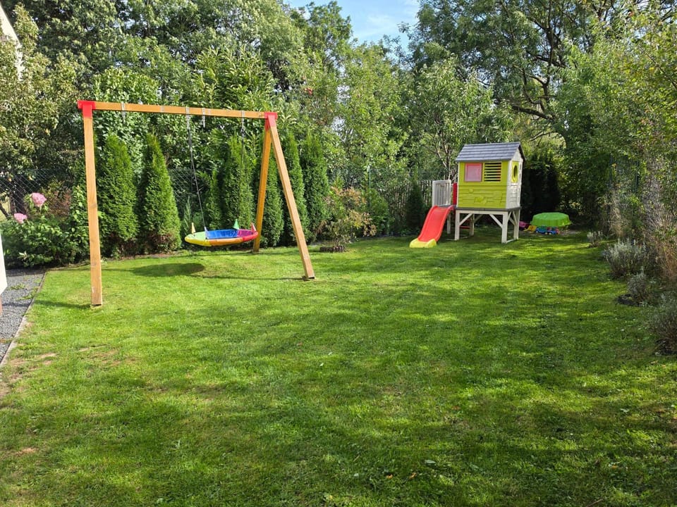 Day, Natural landscape, Children play ground, Garden, Garden view