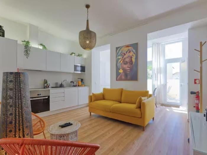 Vita Portucale ! Ajuda Muse with Terrace & AC Apartment in Lisbon