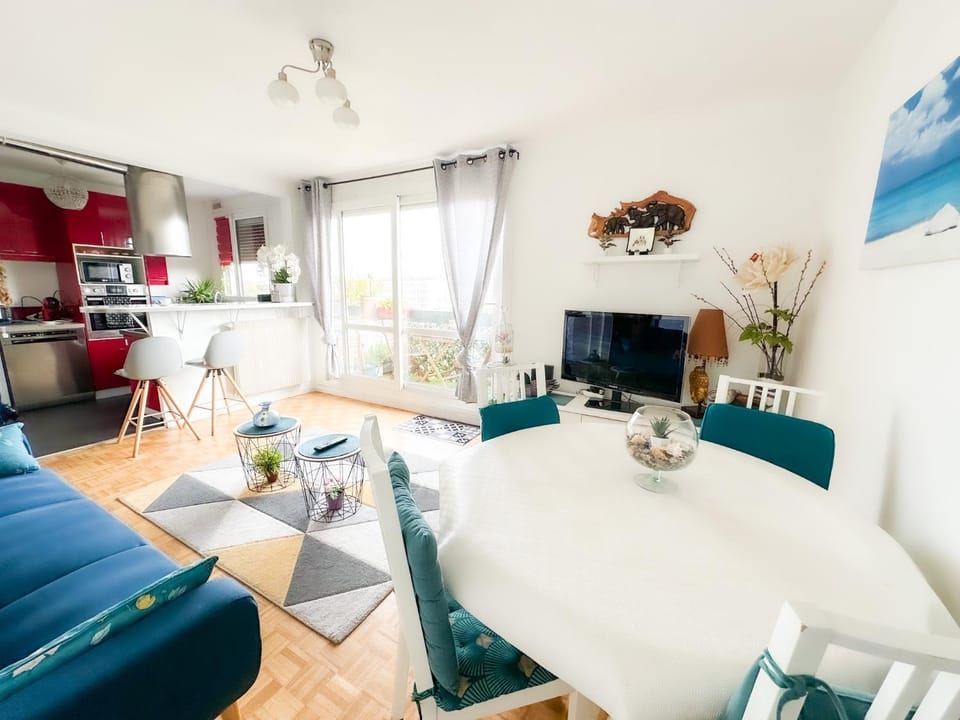 Communal lounge/ TV room, TV and multimedia, Living room, Seating area