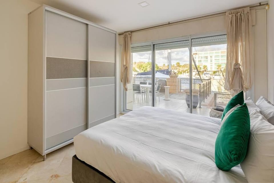 The Yacht Apartment in Herzlia Apartment in Herzliya