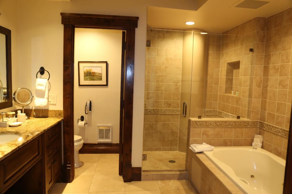 Two Bedroom Junior Suite Apartment in Deer Valley