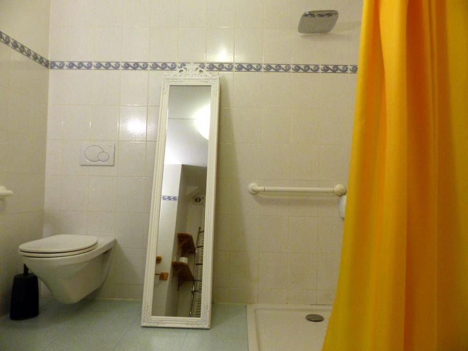 Grand gîte restauré avec climatisation, idéal pour familles - FR-1-489-392 House in Auvergne-Rhône-Alpes
