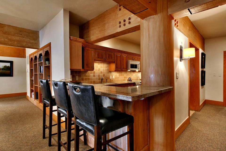 Two Bedroom Townhouse with Hot Tub House in Deer Valley