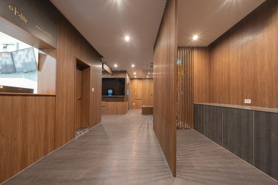 Anook Hotel Daejeon Yuseong 2nd Hotel in South Korea