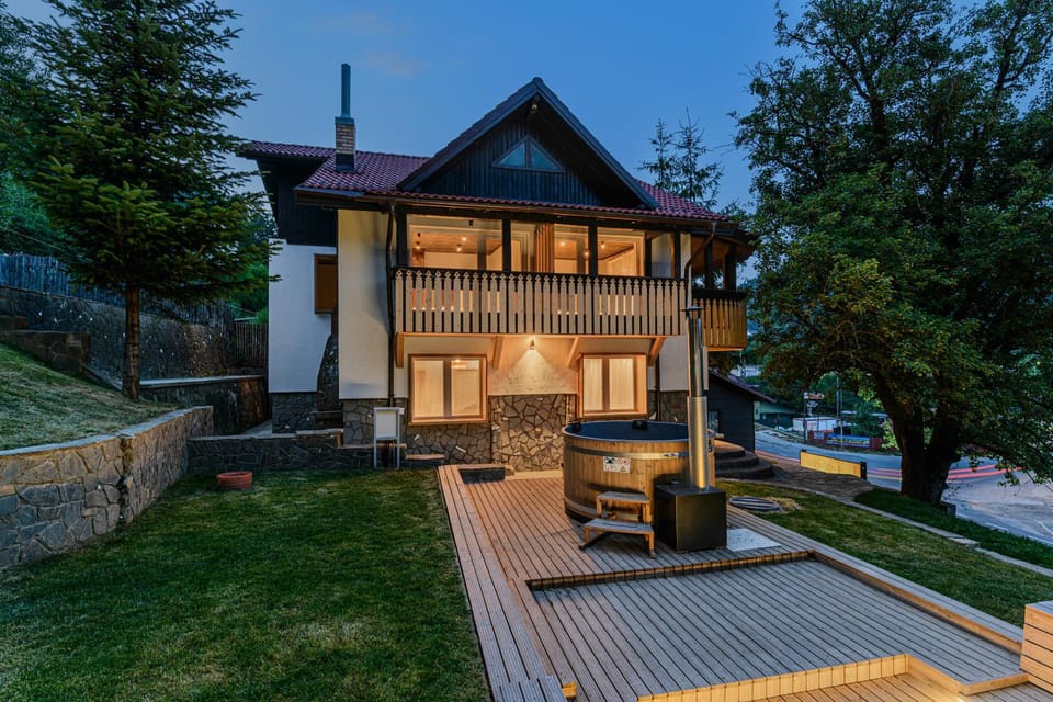 Property building, Facade/entrance, Garden, Spa and wellness centre/facilities