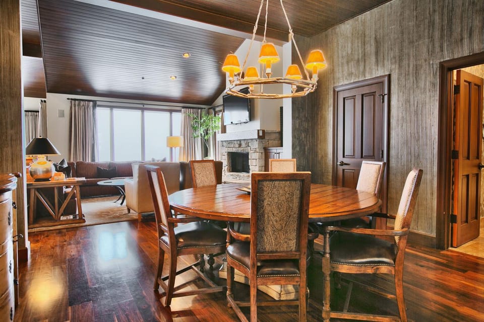 Premium Luxury Two Bedroom Suite with Mountain Views Apartment in Deer Valley