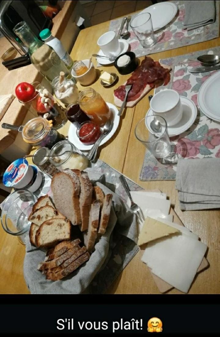 Chambre Aqualine Country House in Wallonia, Belgium