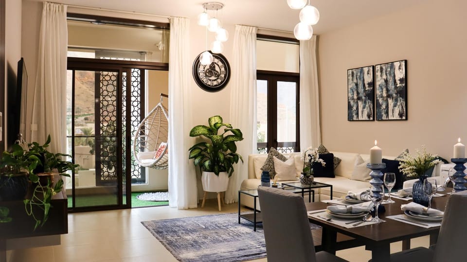 Balcony/Terrace, Living room, Dining area, Garden view, Pool view