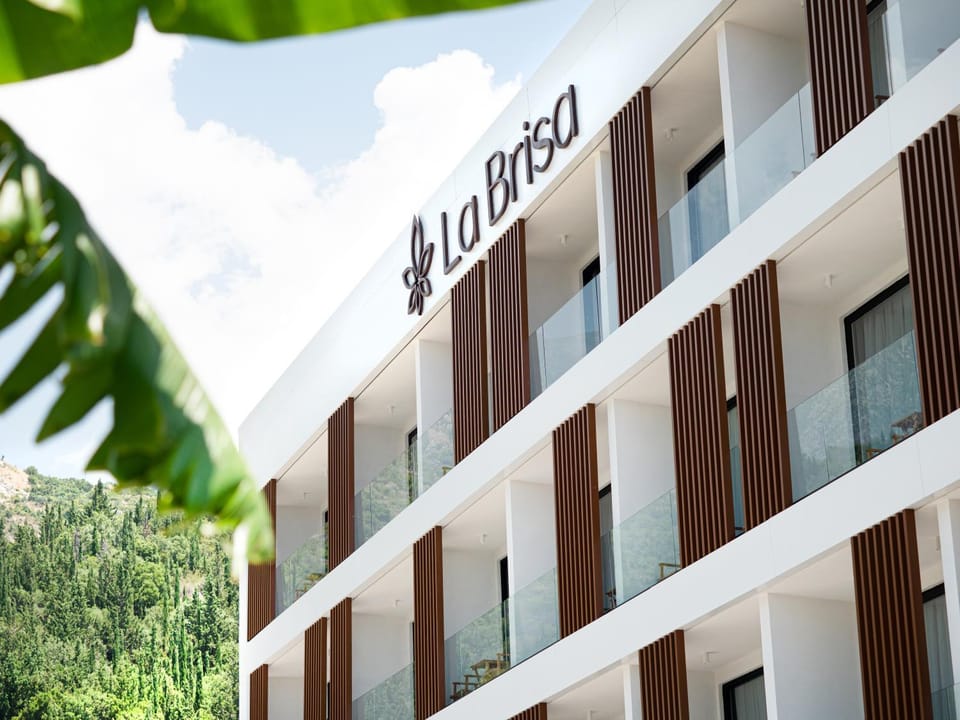 Property building, Facade/entrance, Property logo or sign