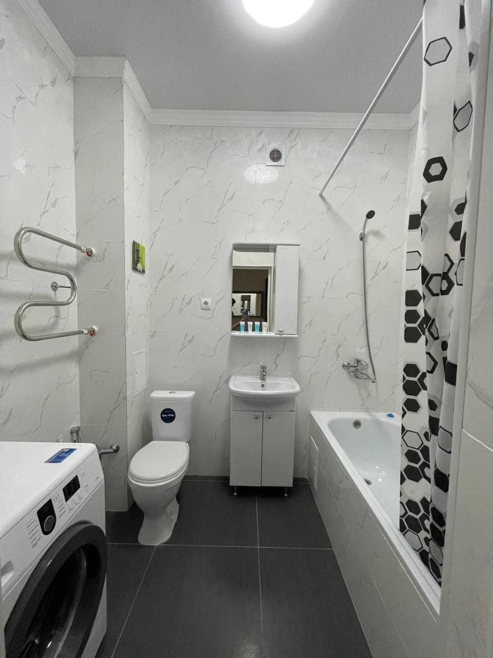 Shower, Toilet, Bathroom, washing machine