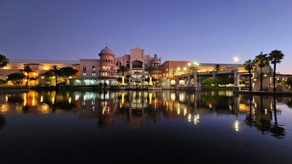 La Palmera - Island Club Canal Front Apartment in Cape Town