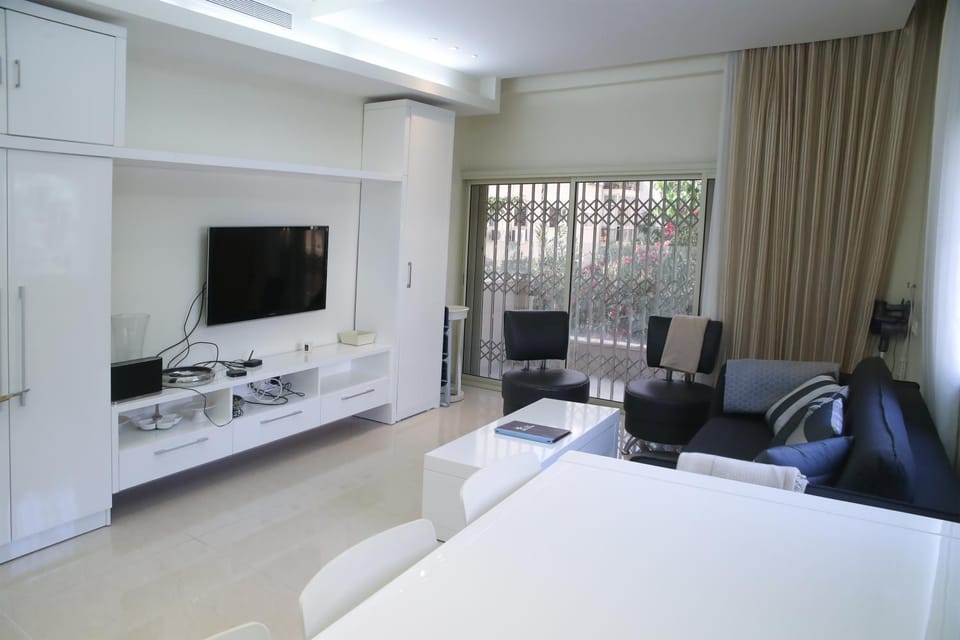 TV and multimedia, Balcony/Terrace, Living room, Seating area