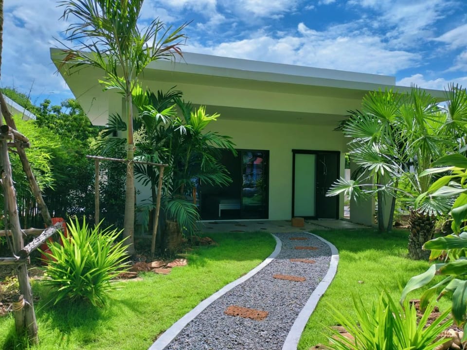 Property building, Garden