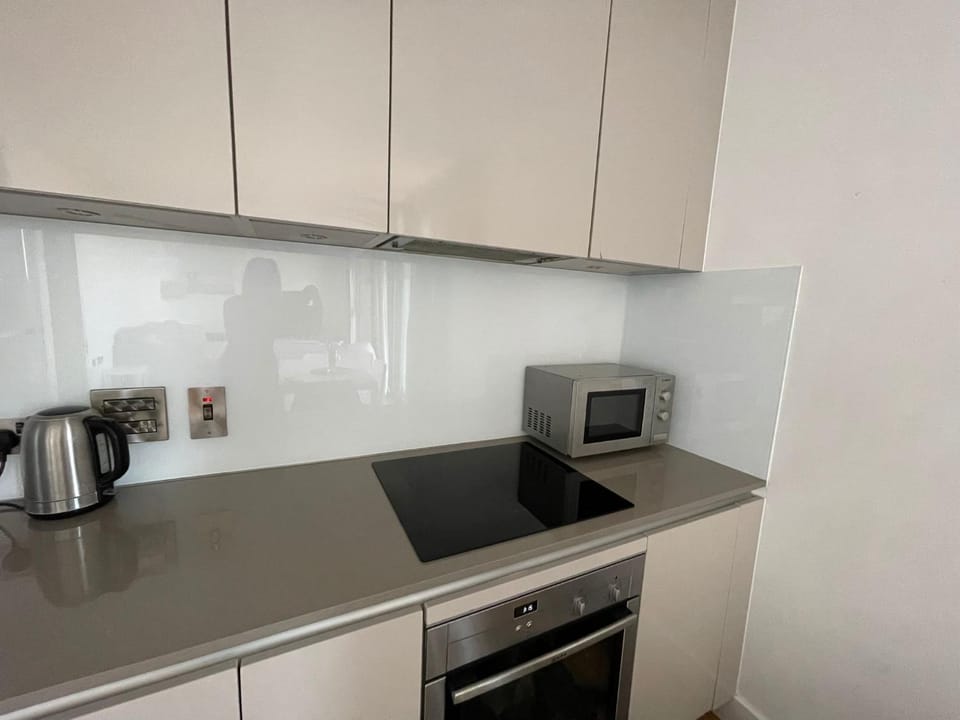 LUXURY SERVICED APARTMENT***** Apartment in Croydon