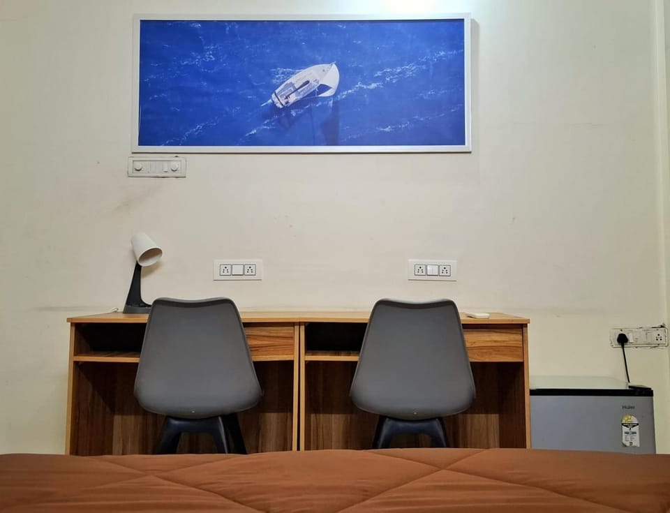 Bern Hostel By Vibe Village Hostel in Pune