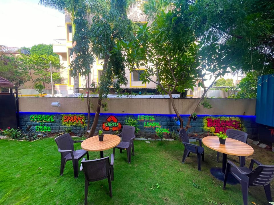 Bern Hostel By Vibe Village Hostel in Pune