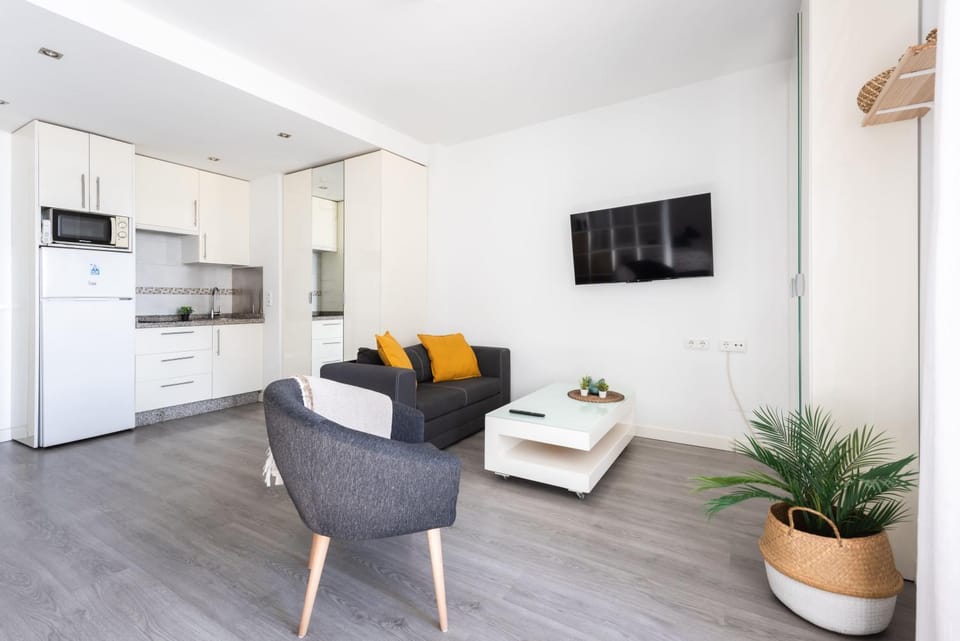 TV and multimedia, Living room, Dining area