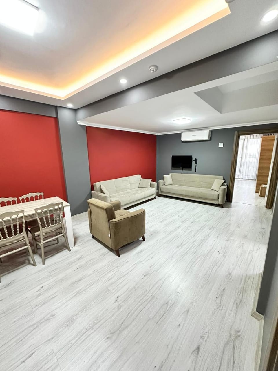 Living room, Seating area
